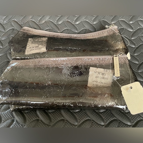 Bath and Body Works Cosmetic Bag - Picture 10 of 10